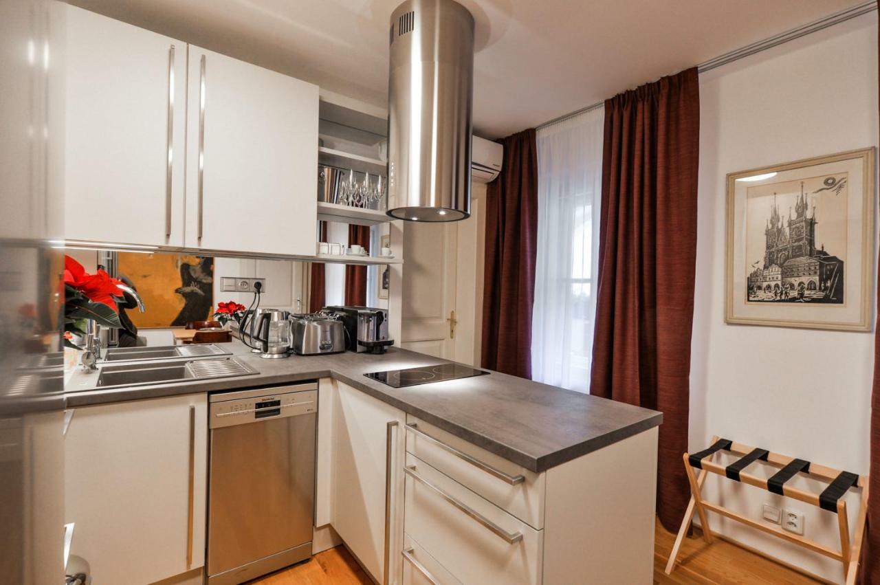 Romantic Apartment Prague Near Charles Bridge Kültér fotó