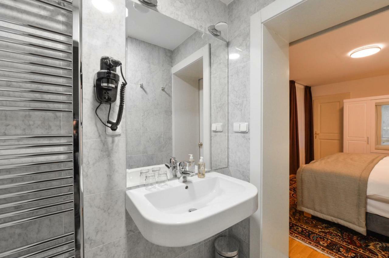 Romantic Apartment Prague Near Charles Bridge Kültér fotó